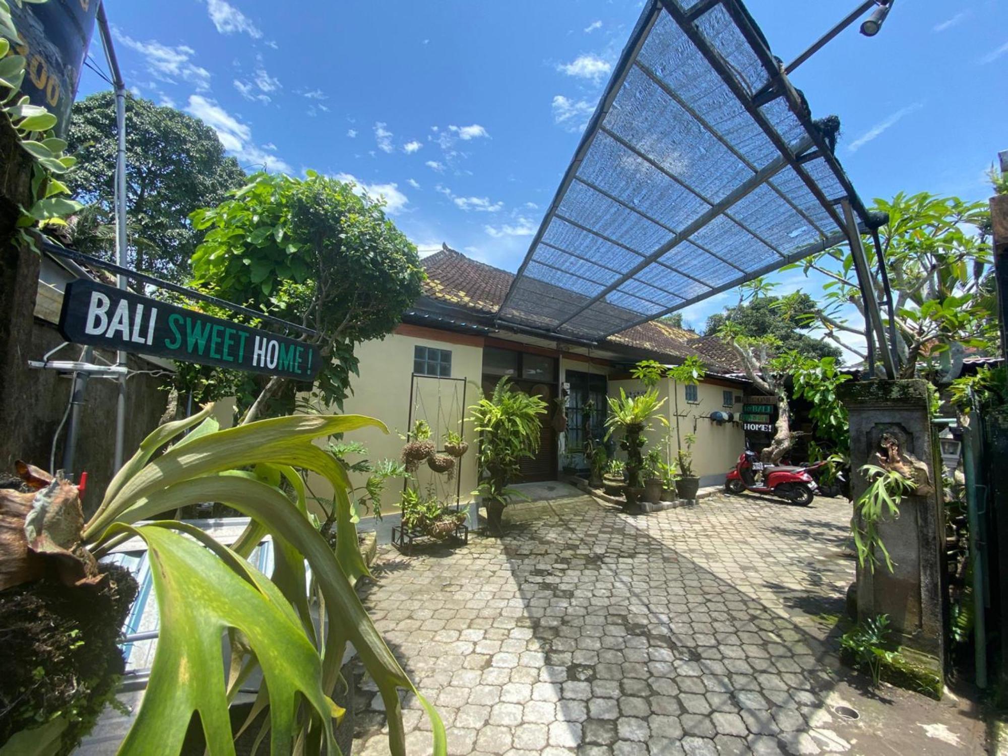 Coliving Bali Sweet Home Kost Lengkap Di Tabanan Kota Екстериор снимка